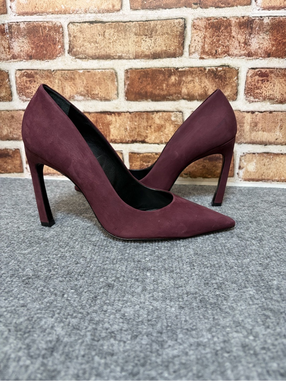 SCHUTZ "Lou Curve" Dark Cherry Nobuck Suede High Heel Pumps Size 9B NWT